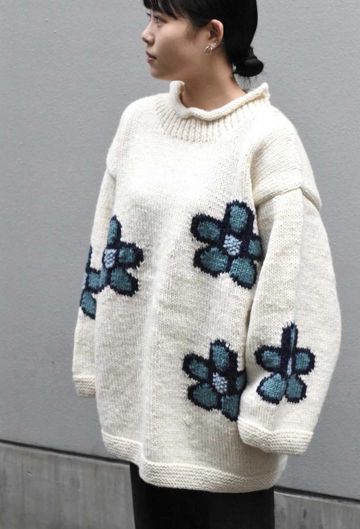 Roll Neck Knit-Sprause Flower(FREE White/ホワイト): MacMahon ...