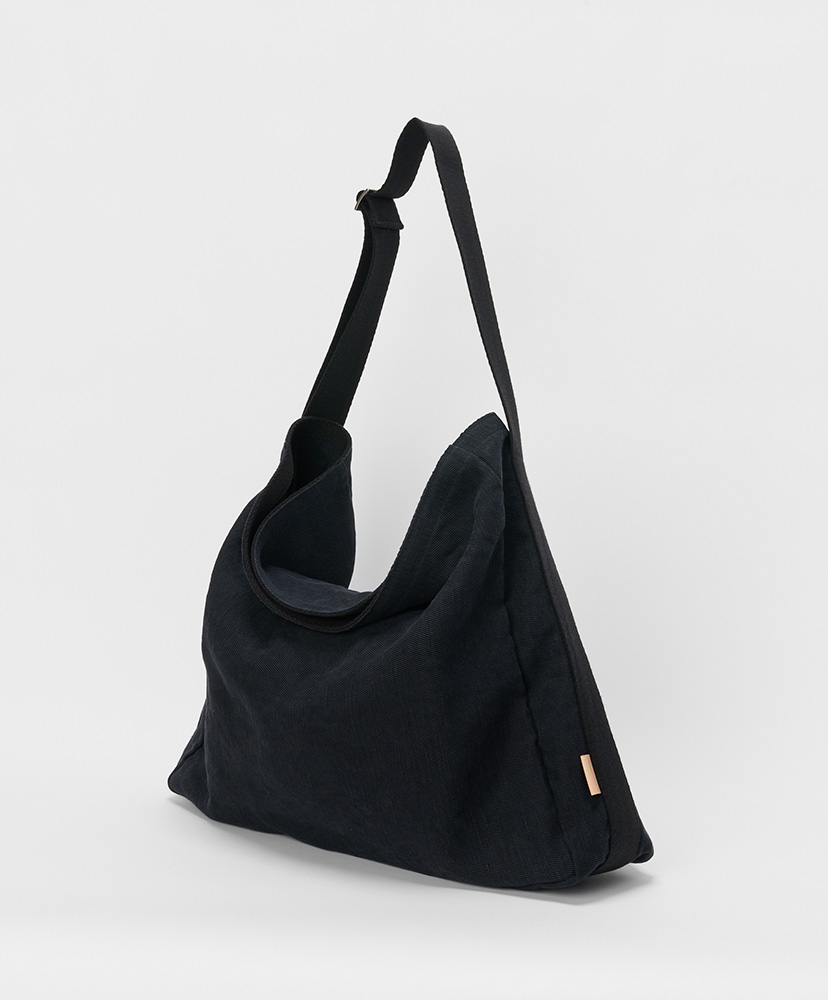 Square Shoulder Bag Big(ONE Black/ブラック): Hender Scheme