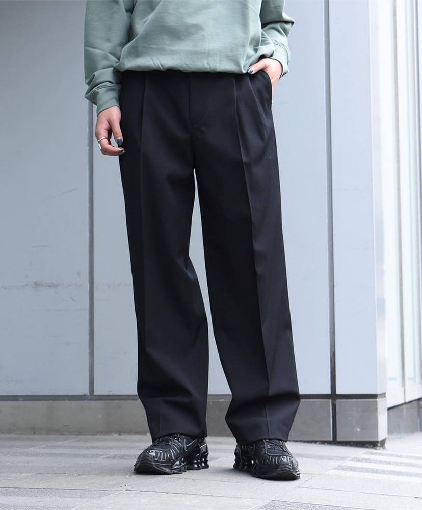 高い素材 WOOL LIGHT 伊勢丹別注 MAX TWO-TUCK GABARDINE スラックス 