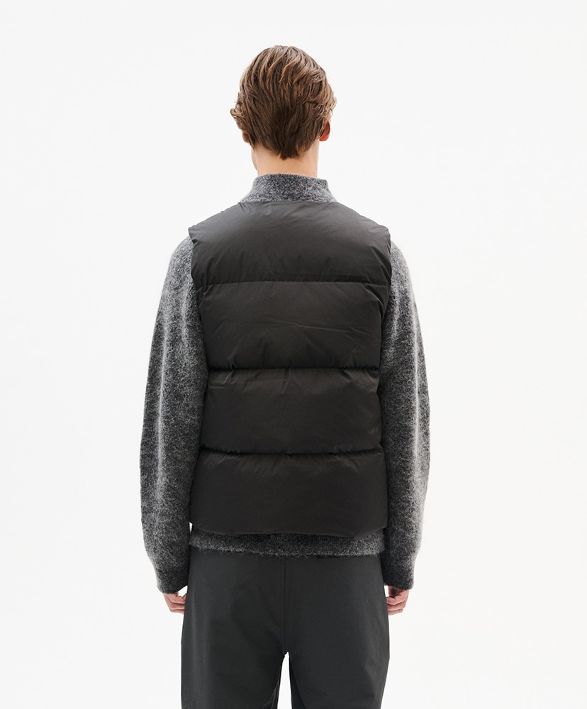りんご　DOWN VEST ブラック Three Dimensional Down Light Vest | Goldwin 0(ゴールドウイン
