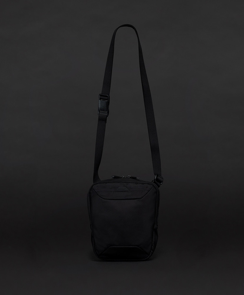 【新品・未使用】 BEAMS /BLACK CRANE ボートネックトップ Shoulder Standard SSS(ONE Black/ブラック): MONOLITH
