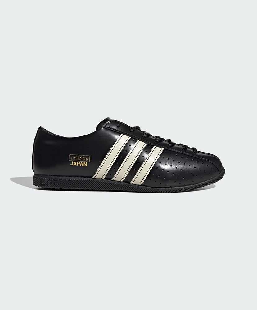 Core Black / Cream White / Gold Metallic