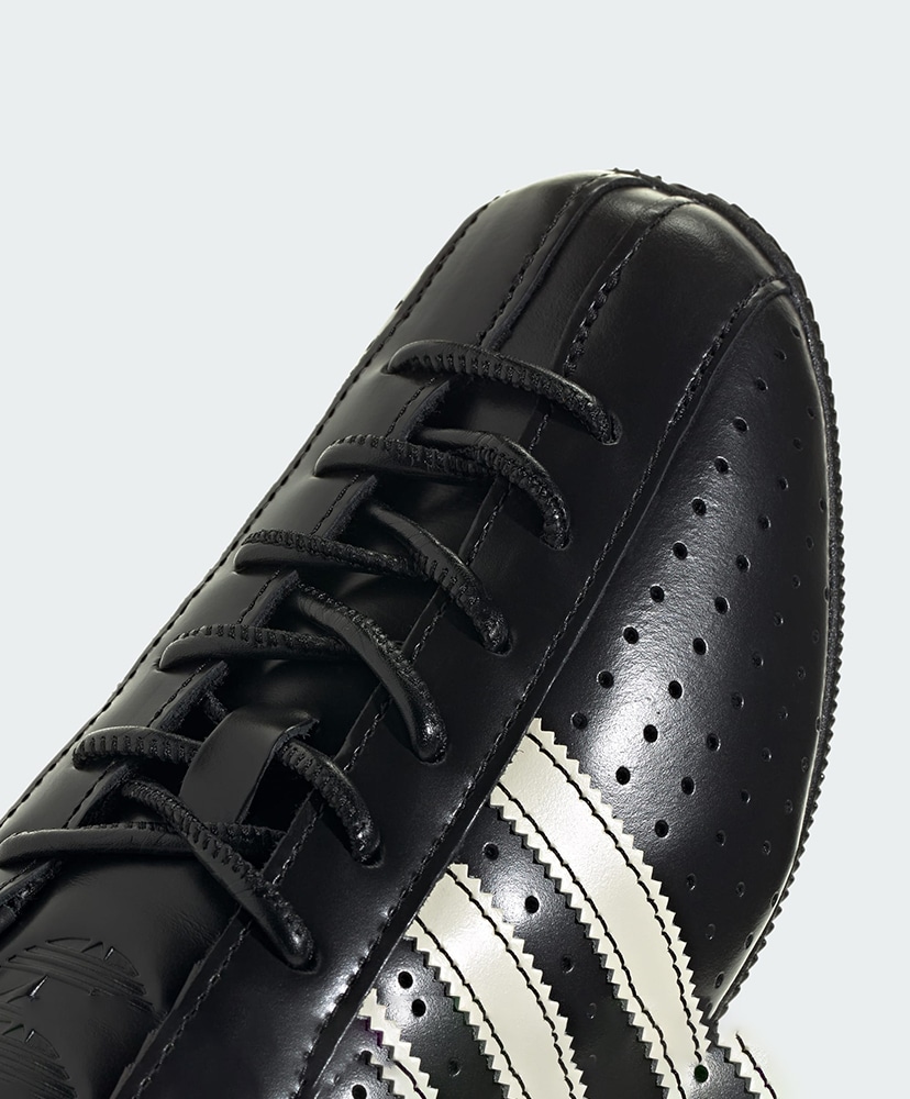 Japan Lux Core Black / Cream White / Gold Metallic 23cm