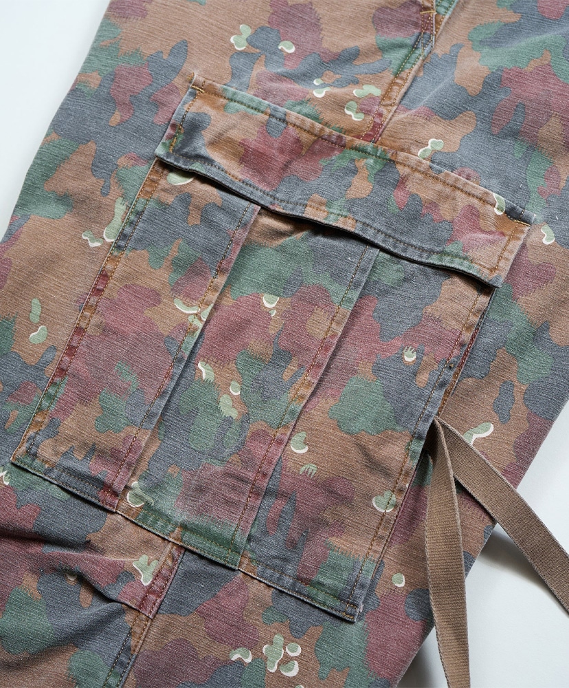 Army Cargo Pant Fade Camo Red/レッド 30(MEN)