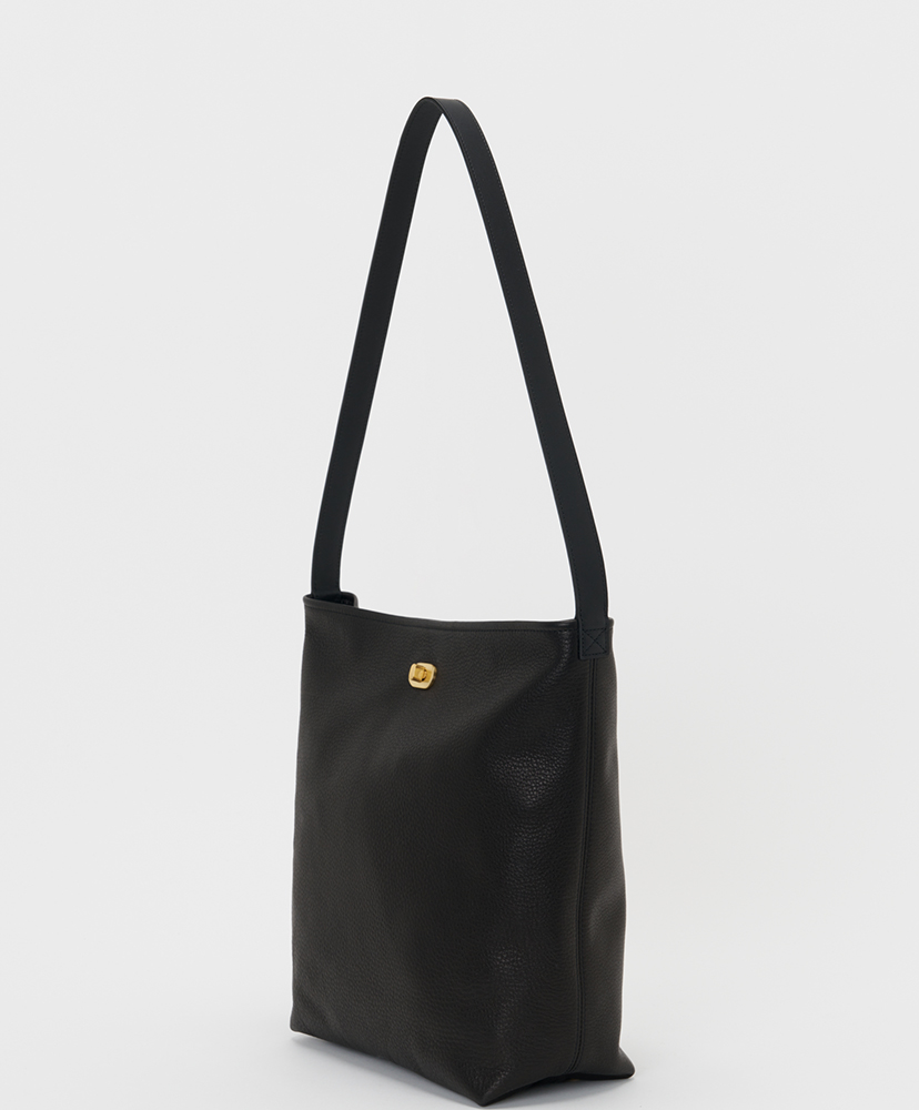 Twist Shoulder Large Black/ブラック ONE