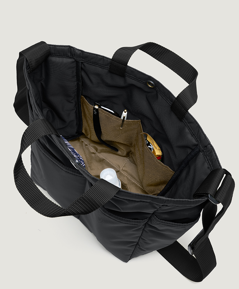 Multi-pocket Bag - Medium Puffer Black/ブラック F