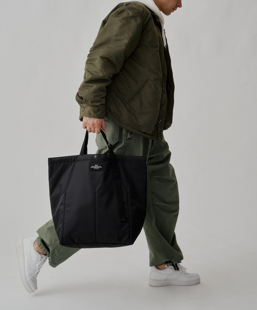 Market Tote Black Puffer/ブラックパファー F
