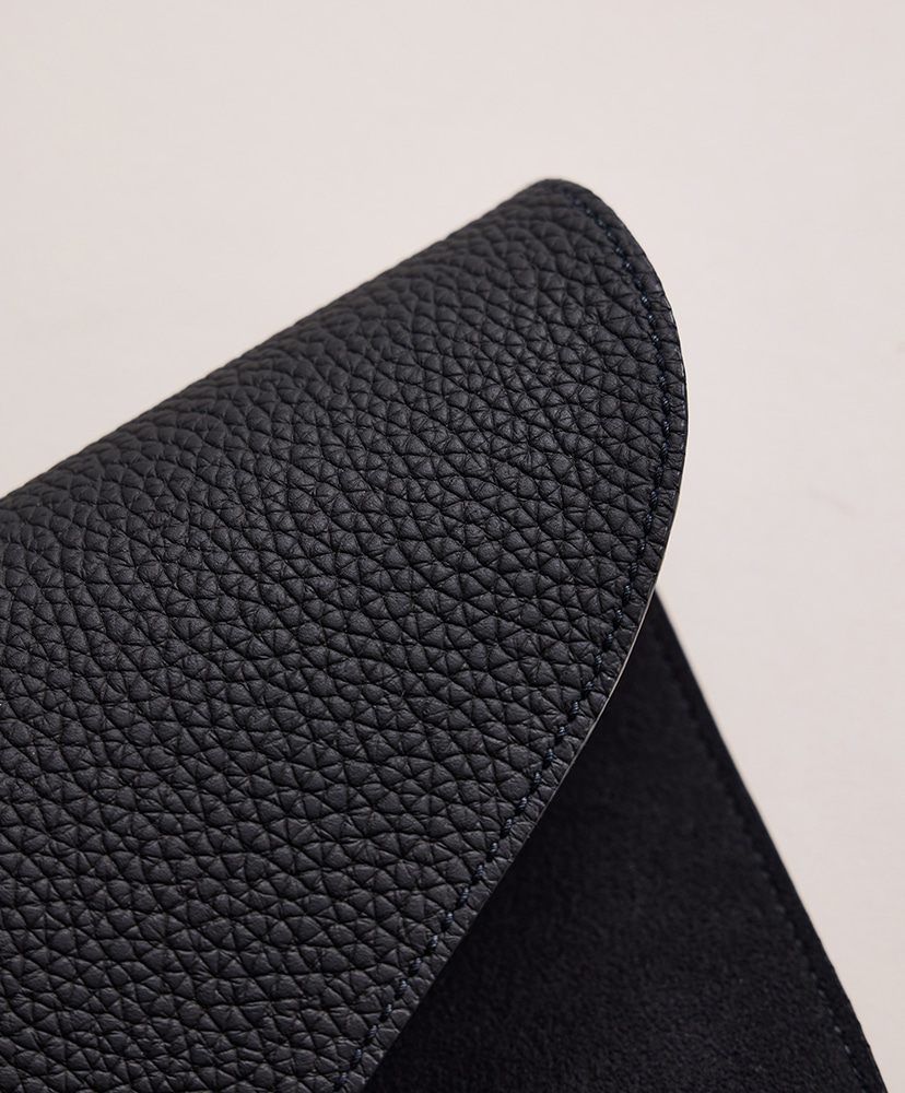 Hefner Black/ブラック F