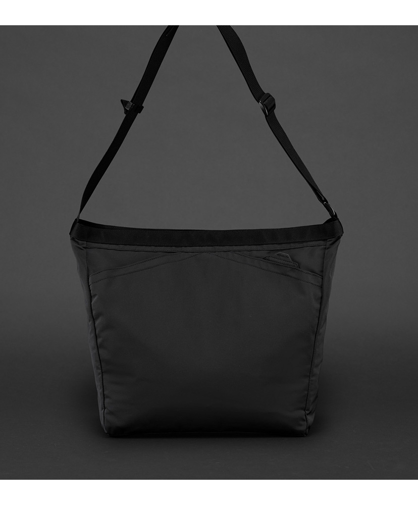 Black/ブラック
