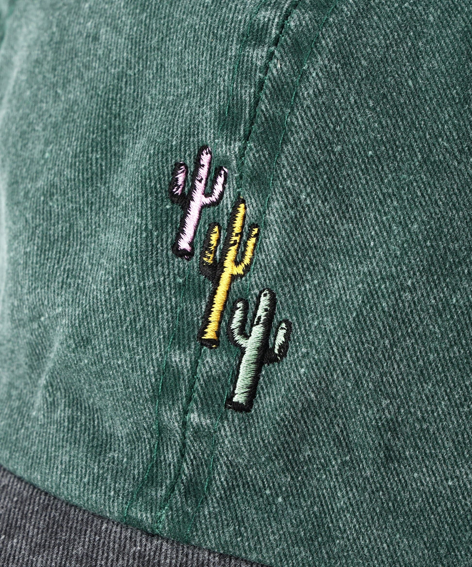 ×Down on the Corner BI-COLOR COTTON CAP 
‐Cactus + Logo Embroidery‐ Green/グリーン F