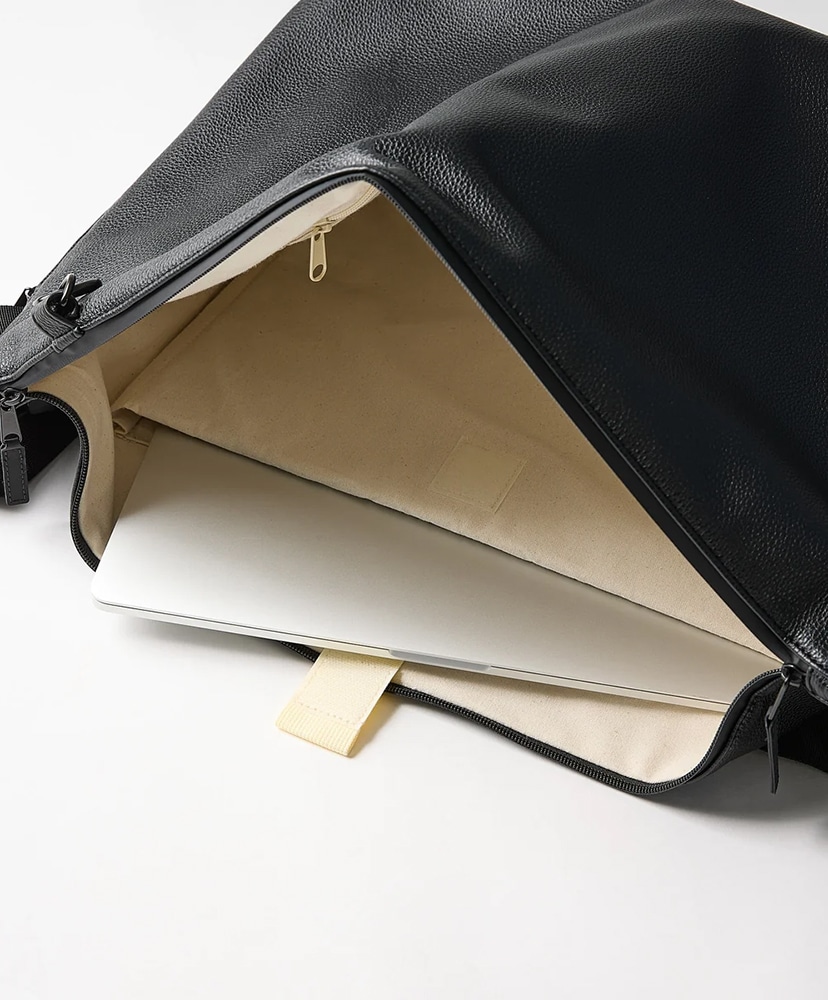 Leather Messenger Bag Black/ブラック FREE