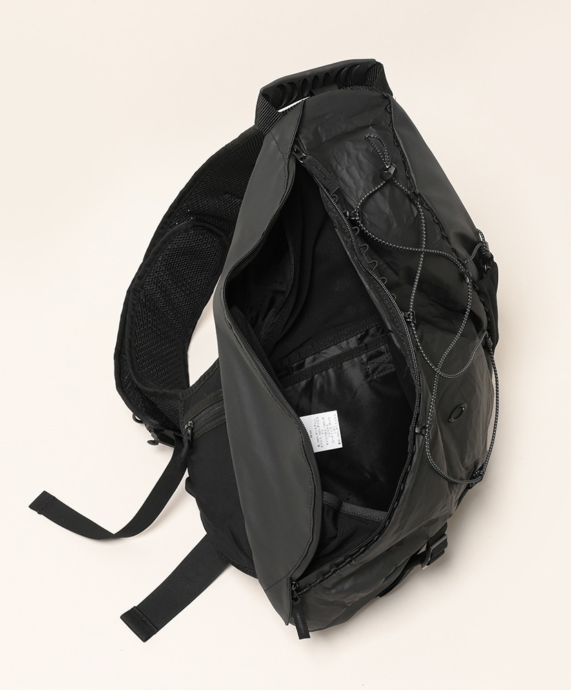 Latitude Sling Pack Blackout/ブラックアウト U