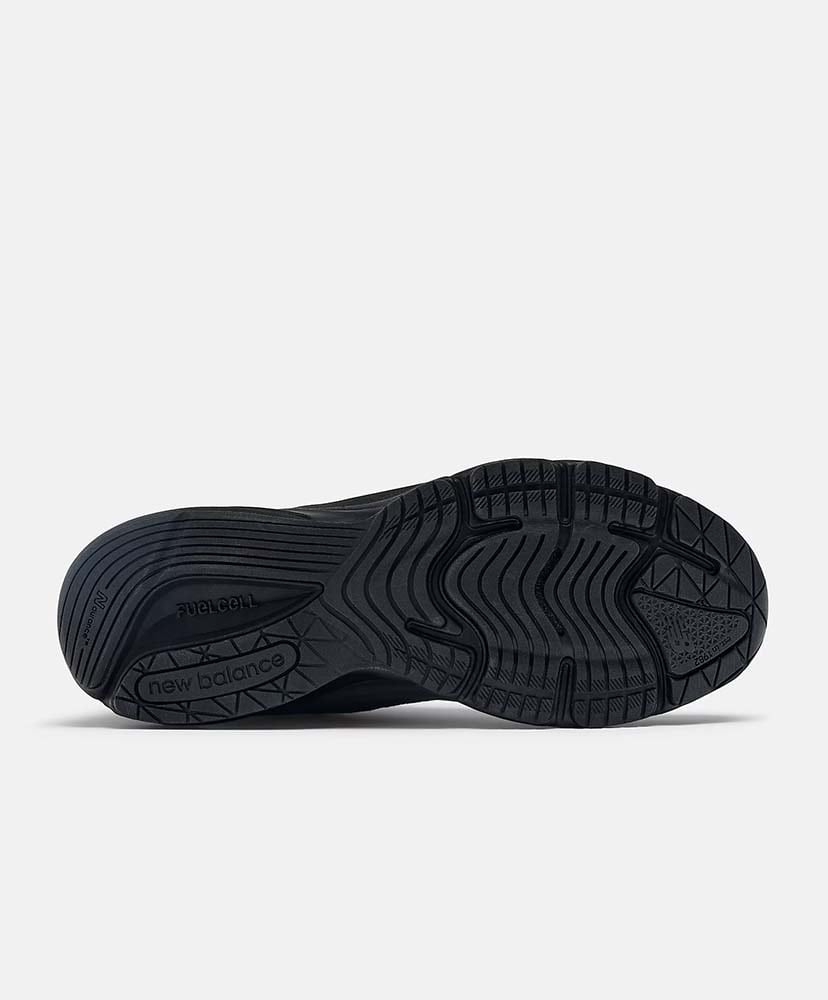 Made in USA 990v6 - BB6 Triple Black 26cm