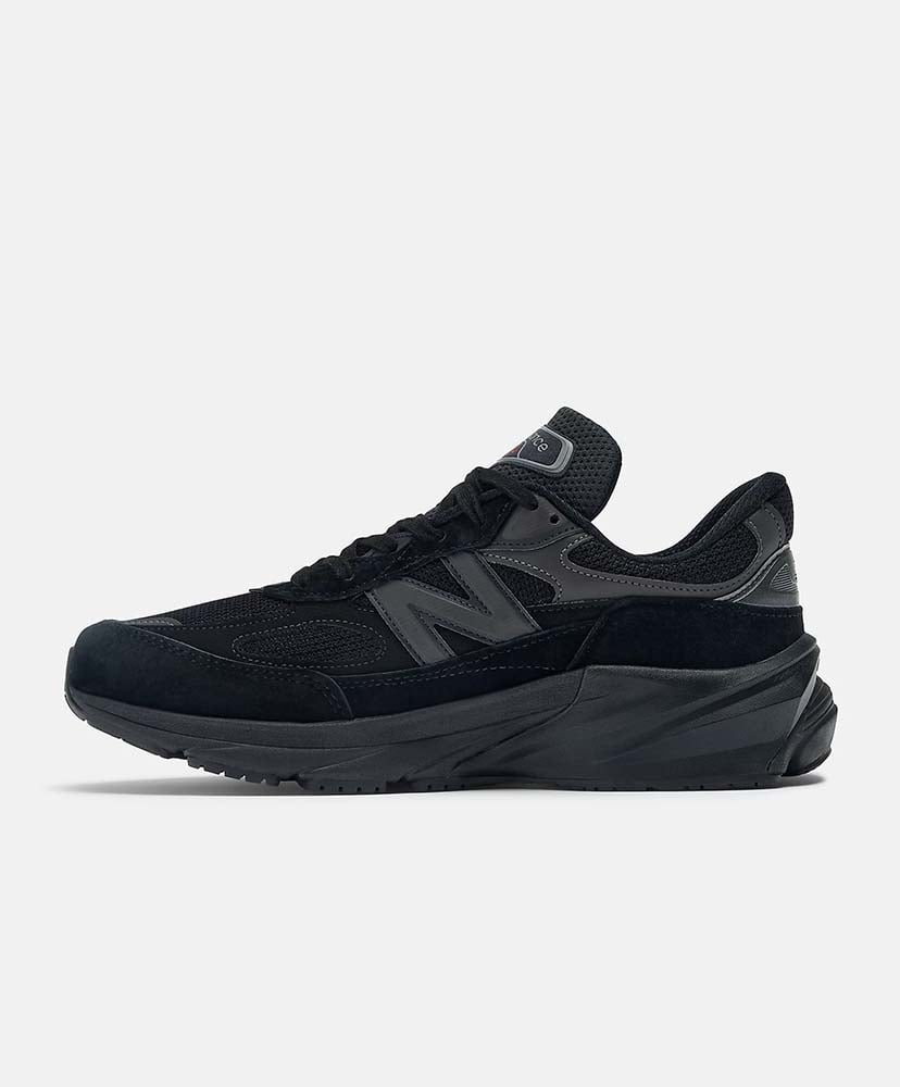 Made in USA 990v6 - BB6 Triple Black 26cm