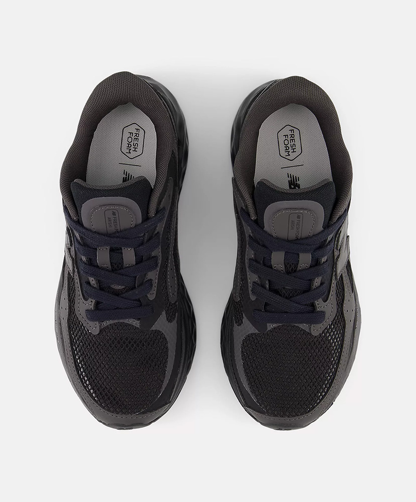Fresh Foam Arishi v4 TIRALUX BLACK with BLACK CEMENT and Black Cement 23.5cm