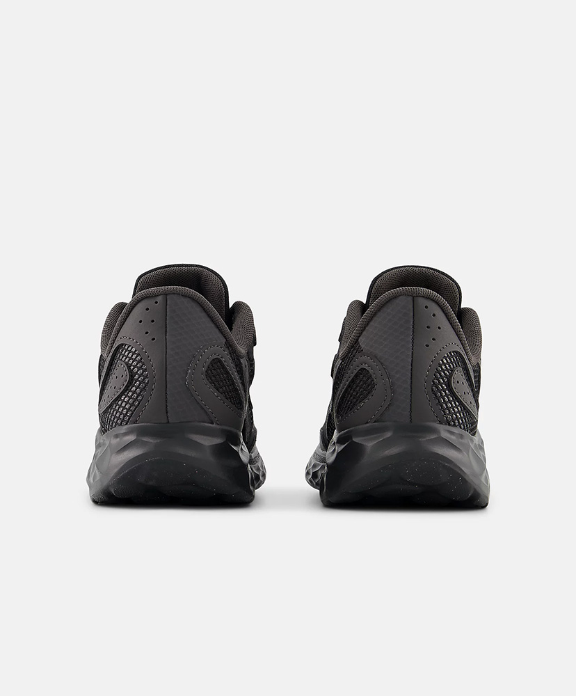 Fresh Foam Arishi v4 TIRALUX BLACK with BLACK CEMENT and Black Cement 23.5cm
