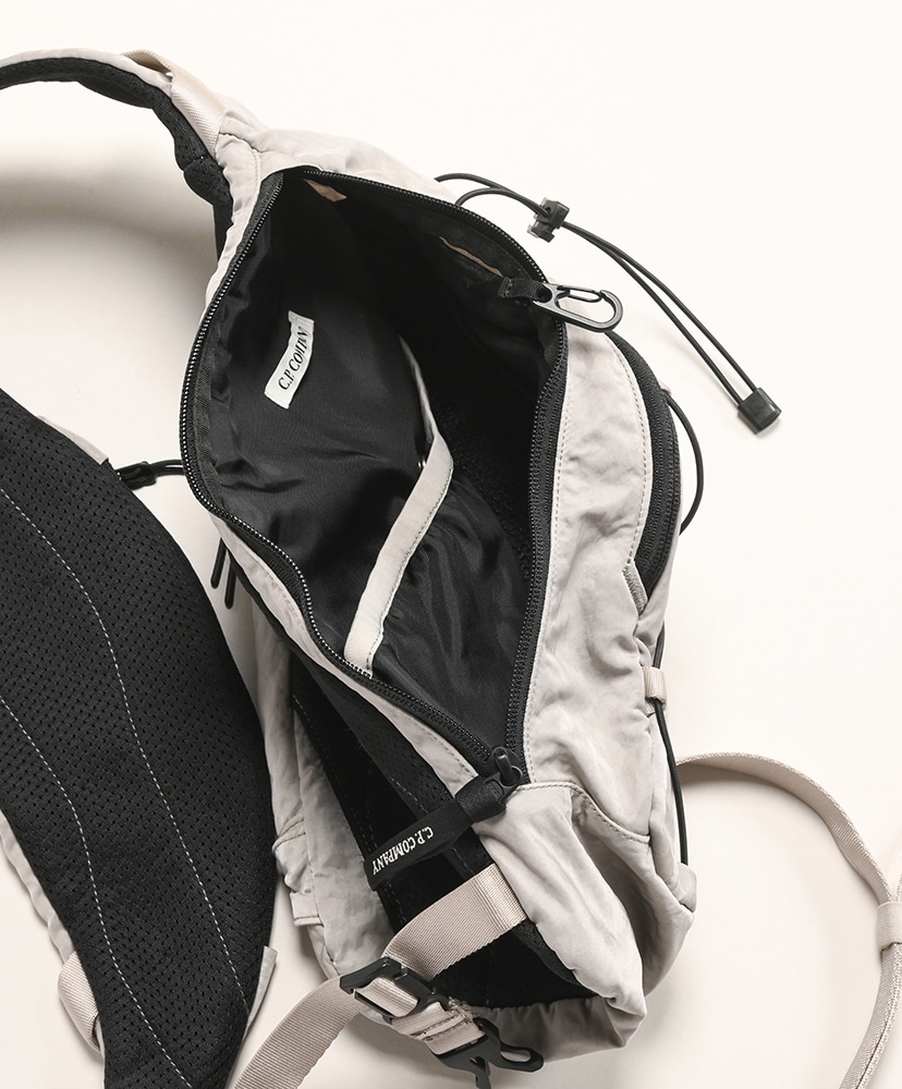 Nylon B Crossbody Bag Dove/ドーブ UNI