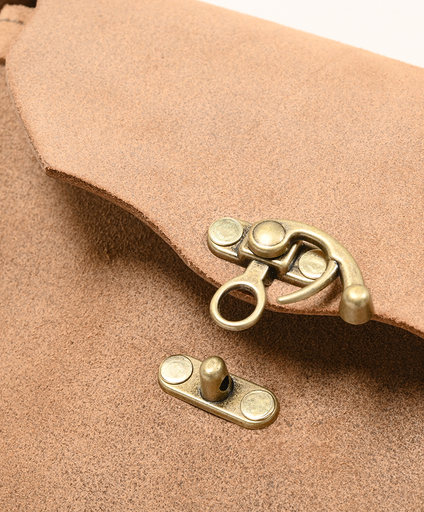 Horizontal Latch Pouch M Beige/ベージュ ONE