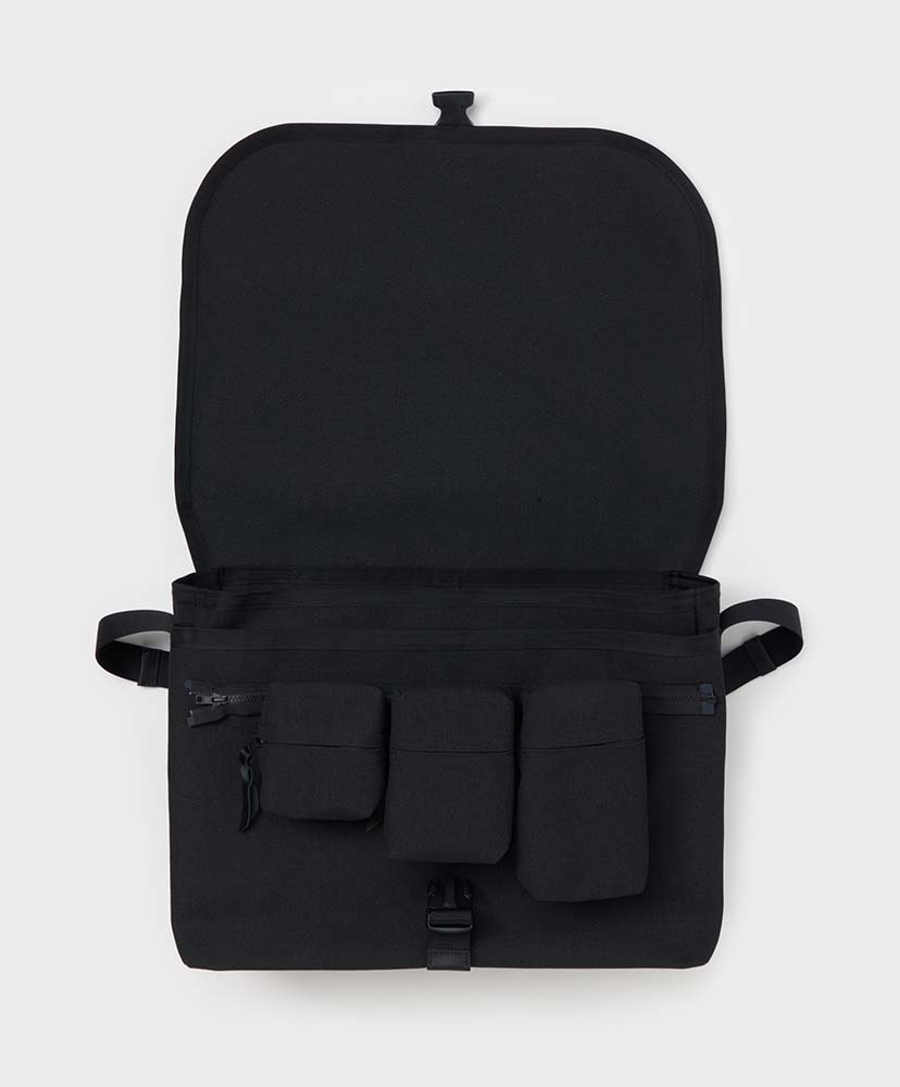 Messenger Bag Large Black/ブラック ONE