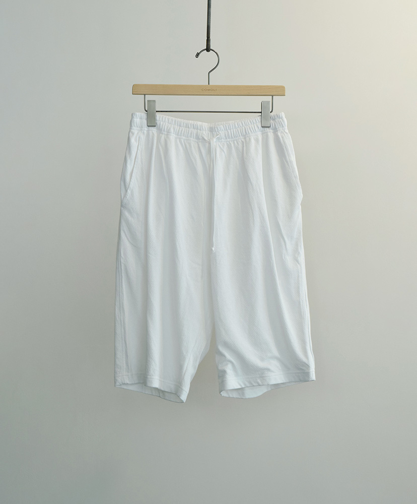 White/ホワイト