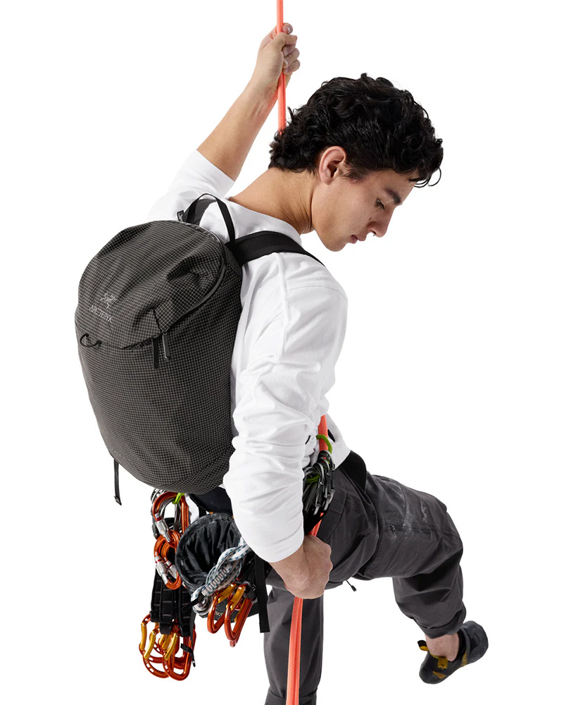 Konseal 15 Backpack Black/ブラック NA