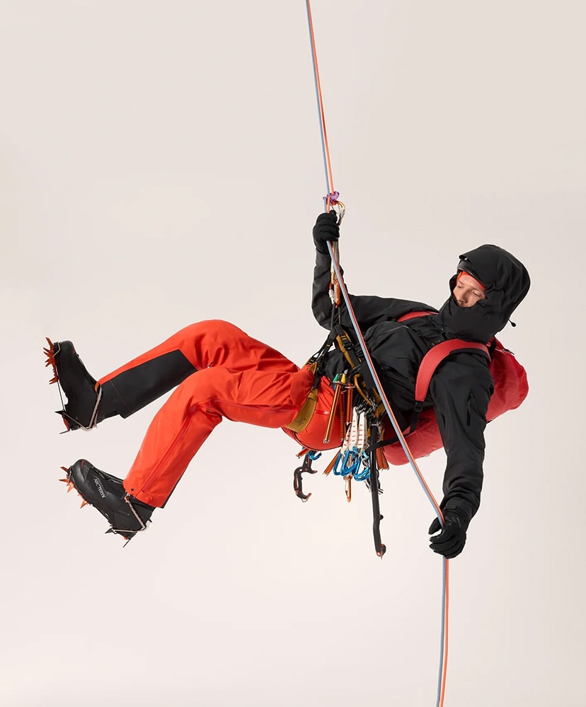 Alpha SV Jacket Men's 24K Black/24Kブラック L(MEN)