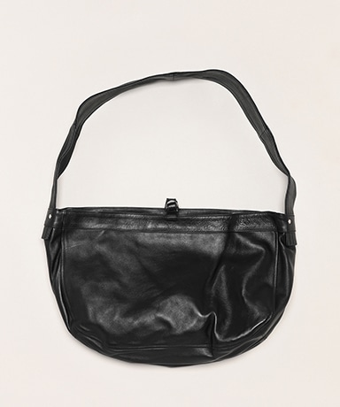 通販] CCU(シーシーユー) NEWSPAPER BAG M 商品ページ – fazeone