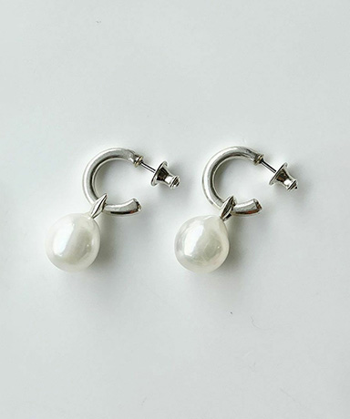 べンヴァーラのルーナピアス(ペア)