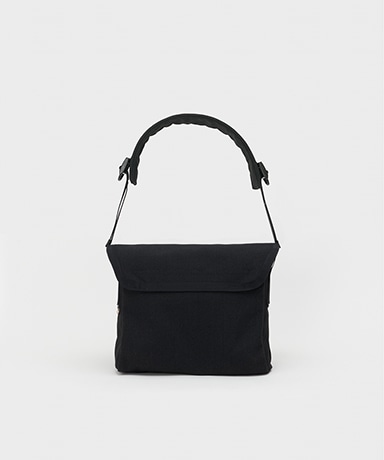 Messenger Bag Small(ONE Black/ブラック): Hender Scheme
