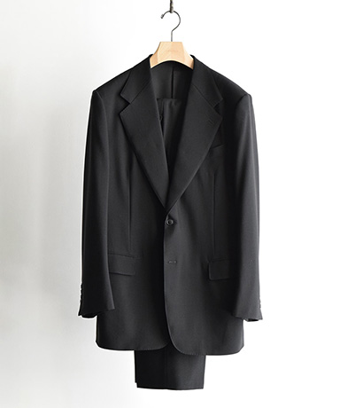 ブラックフォーマル スーツ