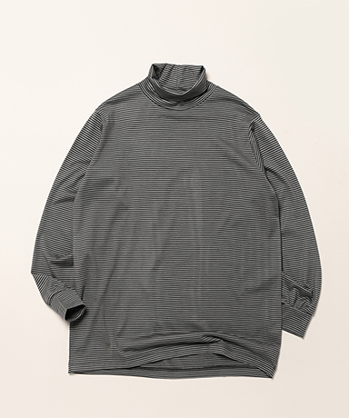 Wool Border Turtleneck
