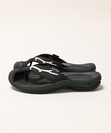 South2 West8 x KEEN WAIMEA H2 - Deer Horn Emb.