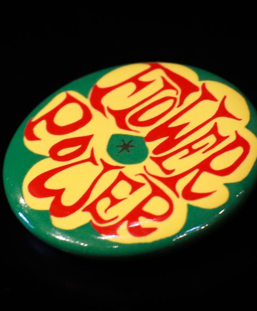 Pin Back Buttons Green Flower Power/グリーンフラワーパワー ONE