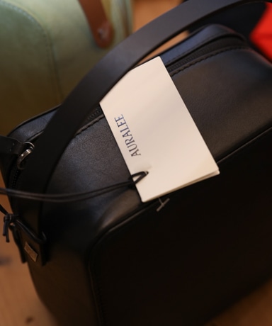 AURALEE× AETA Leather Small Travel Case