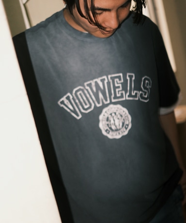 vowels [バウルズ] 25SS-FADED COLLEGIATE TEE [BLK/WHT]