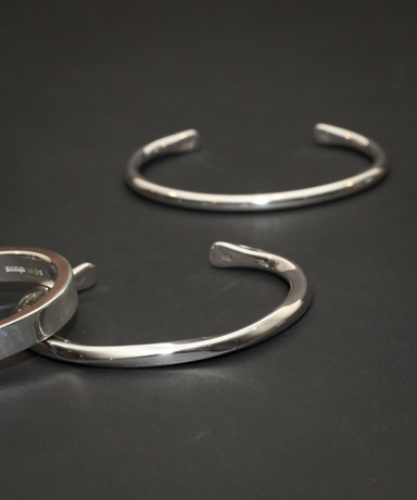 BRU NA BOINNE トルネードバングル/ソーラスバングル