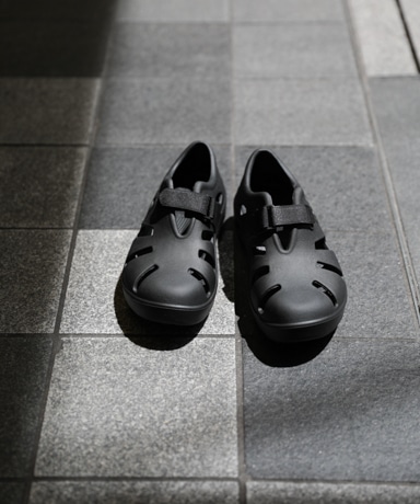 OOFOS OOcandOO [Black]