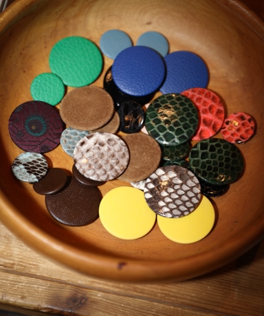 Hender Scheme pins [s/m]