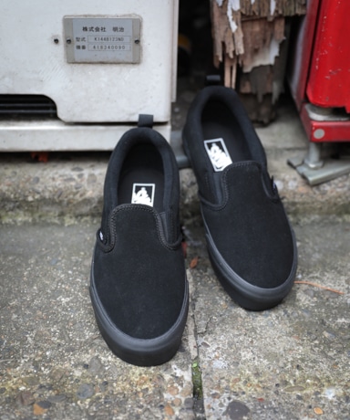 VANS KNU SLIP [BLACK]