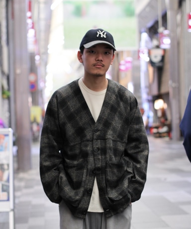 柄で存在感を放つ