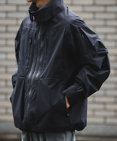 BLK White Mountaineering [GORE-TEX 3L JACKET]