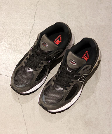 【new balance/ニューバランス】2002R B