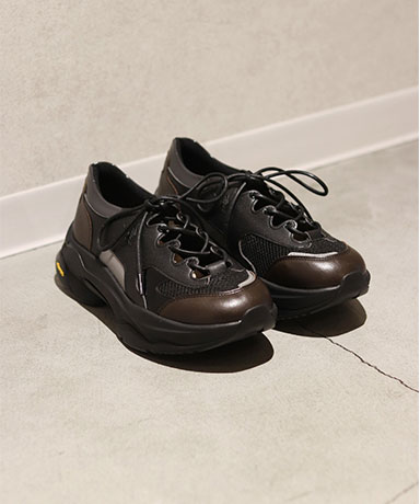 【RHODOLIRION/ロドリリオン】Gillie Sneaker