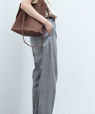 【CINOH/チノ】High-Twist Wool Side-Tuck Pants