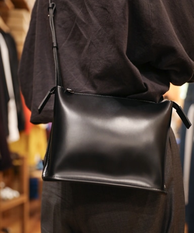 PIENI Shoulder S [Musta/Violetti]