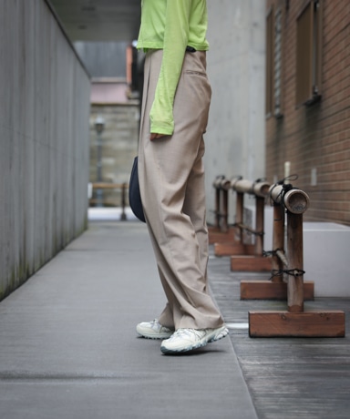 AURALEE  Super Fine Tropical Wool Slacks [Top Beige]