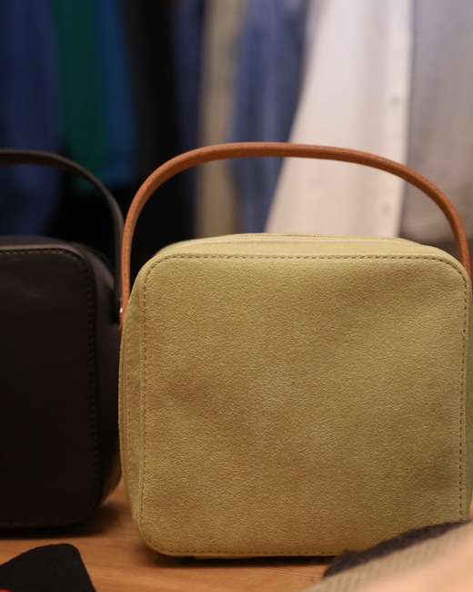 AURALEE× AETA Leather Small Travel Case