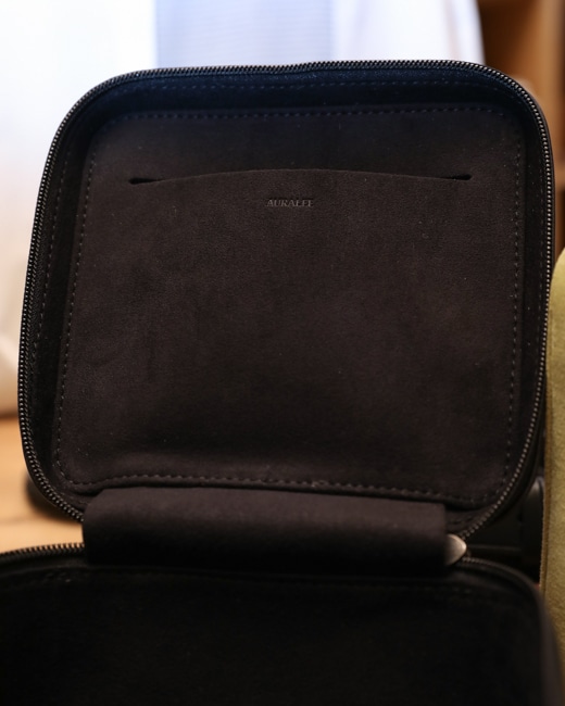 AURALEE× AETA Leather Small Travel Case