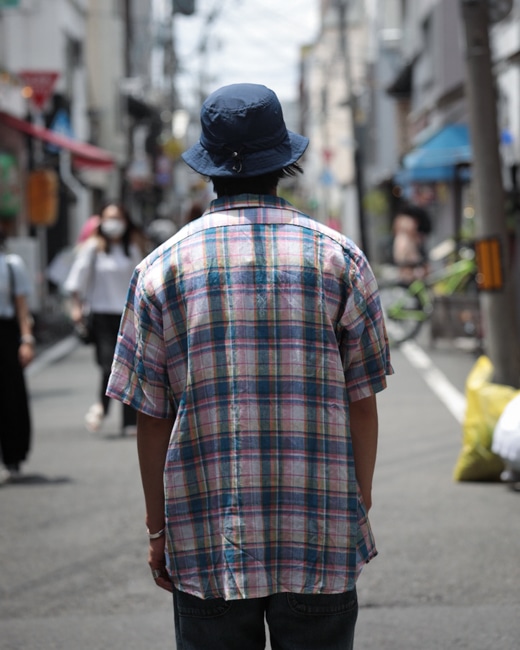 INDIVIDUALIZED SHIRTS 別注 Regular Collar S/S Shirt(Linen) [Pink×Blue]