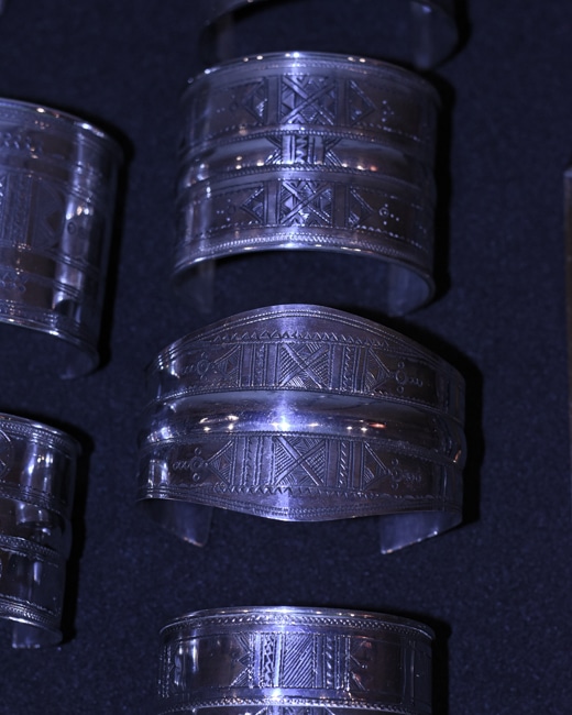 Bijoux Touareg du Sahara] (サハラ砂漠のTouareg族アクセサリー)